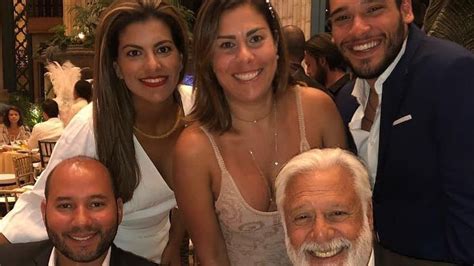 Antônio Fagundes posa para foto os 4 filhos e se declara Meus