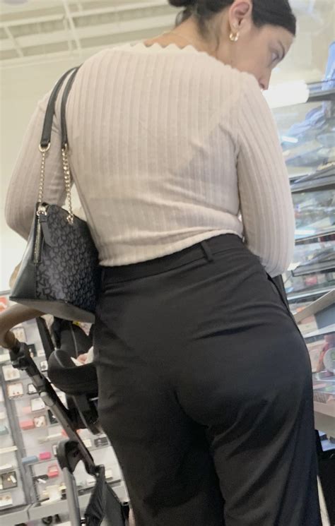 Beautiful Milf Spandex Leggings Yoga Pants Forum