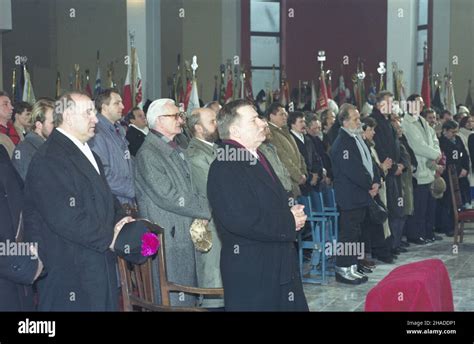 Katowice Ods Oni Cie Pomnika Ku Czci G Rnik W Kopalni Wujek