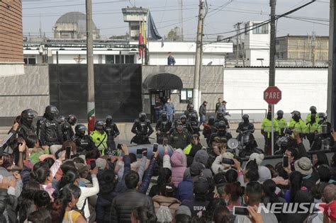 각국 ‘교도소 코로나19 집단감염 될까 ‘공포 석방 잇달아