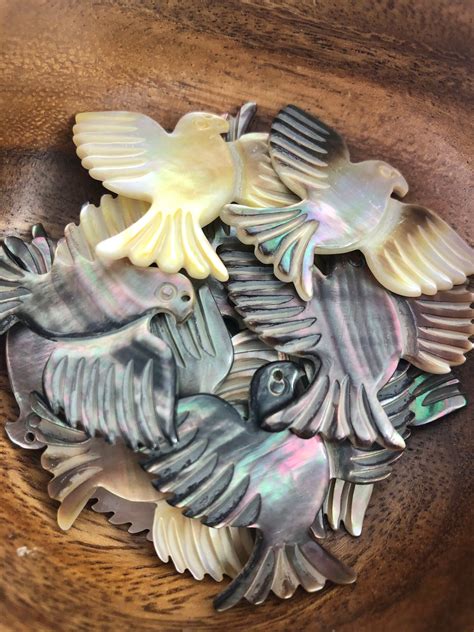 Black Tahitian Mother Of Pearl Bird Sku M356