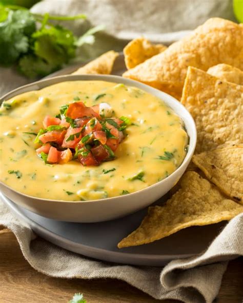 Simple Recipe for Mexican Restaurant-Style Queso Dip Is Going Viral ...