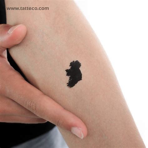 Small Minimalistic Ireland Map Temporary Tattoo Located