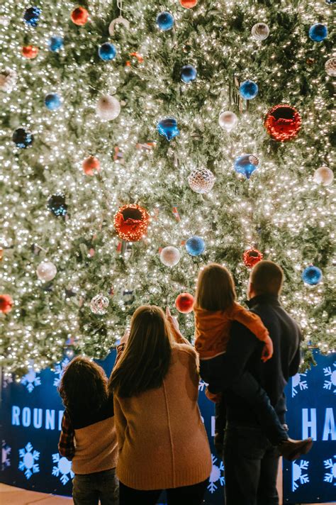 Customers are debating the new Doc's Holiday live music lineup 28