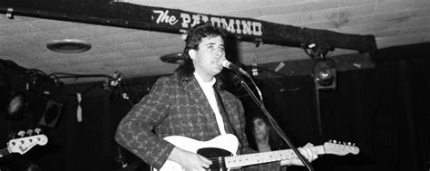 Vince Gill Recalls How He Got His Iconic White Fender Telecaster American Songwriter