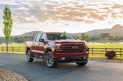 2020 Chevrolet Silverado Duramax Diesel Delivers Up To 33 Mpg Highway