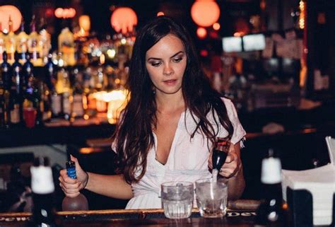 10 Female Bartenders You Need To Know In Dallas Female Bartender