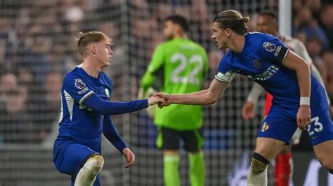 Trụ cột Chelsea cười như được mùa khi hay tin Arsenal gặp ông kẹ