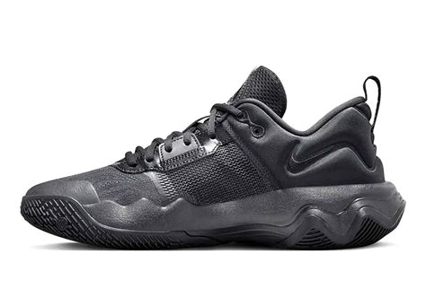 Giannis Immortality 3 Triple Black