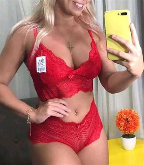 Conjunto de Calcinha e Sutiã Espera Marido de Renda Lingerie Sexy