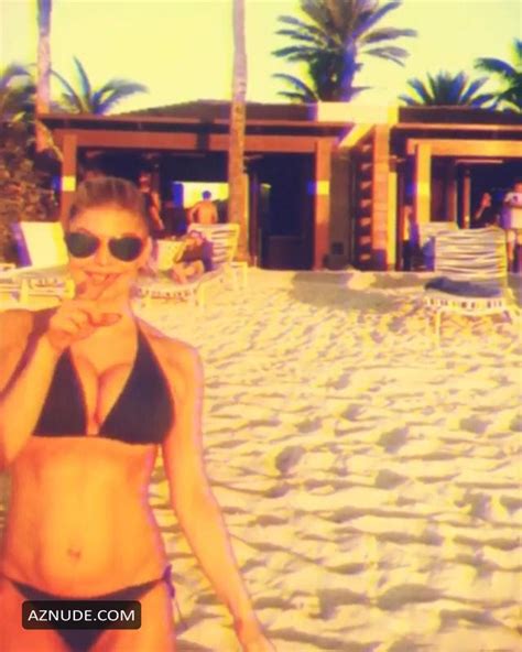 Fergie Sexy Bikini Photos AZNude