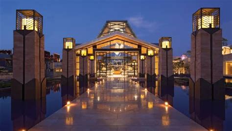 star resorts   world