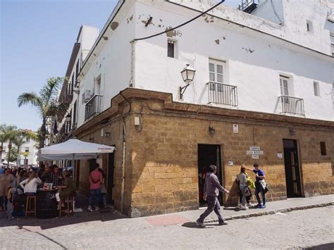 Where To Eat In Cadiz Spain Best Tapas Restaurants Breakfasts Sweets