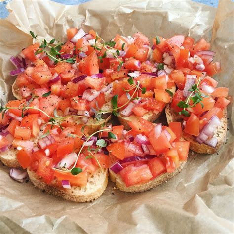 Bruschetta med tomat og rødløg Nem tapas eller forret Mummum dk