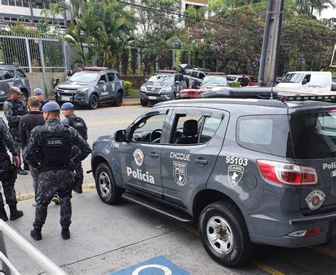 Suspeitos morrem baleados em confronto a polícia durante operação