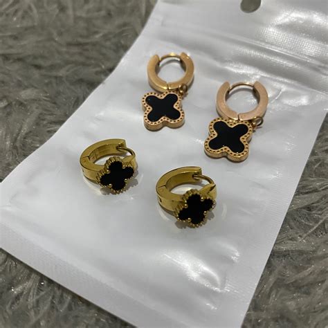 Anting Clover Bunga Semanggi Fesyen Wanita Perhiasan Di Carousell