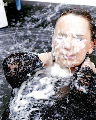 Dirty Blonde Getting Body Bathed In Cum In Messy Gloryhole Suck And Fuck Porn Pictures XXX