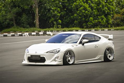 Centerlock Wheels On Daily Driven Gt86 Forceum Radial