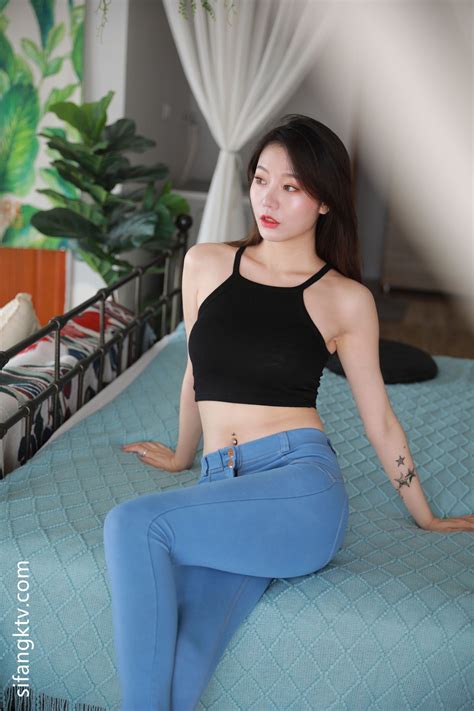 Hit X Hot Maleah Page
