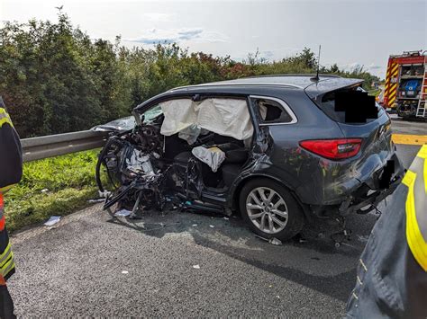 Selfkant Schwerer Verkehrsunfall Auf Der B N Feuerwehrpresse Das