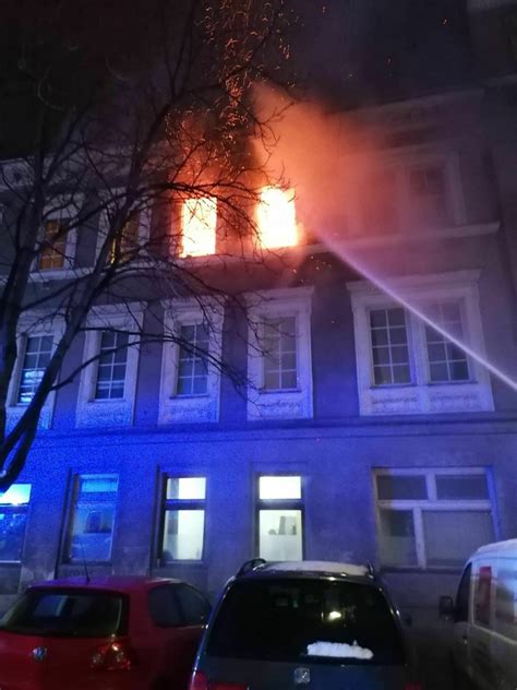 Ottakring Wohnungsbrand Feuerwehr rückt mit Großaufgebot aus Ottakring