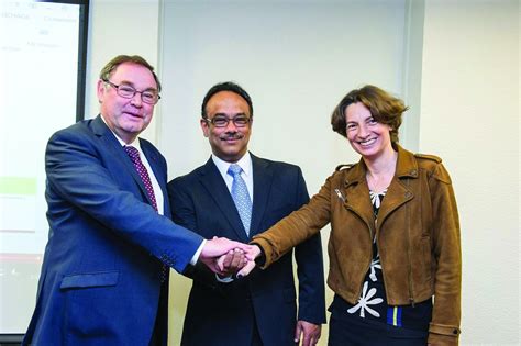 Le Cea De Grenoble Et Le Géant Américain Intel Trouvent Un Accord Pour