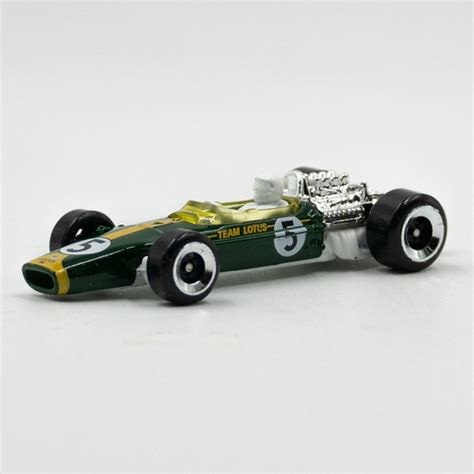 Hot Wheels машинки 67 Lotus Type 49 Хот Вилс Машинка В ЗАЩИТНОМ КЕЙСЕ купить с доставкой по