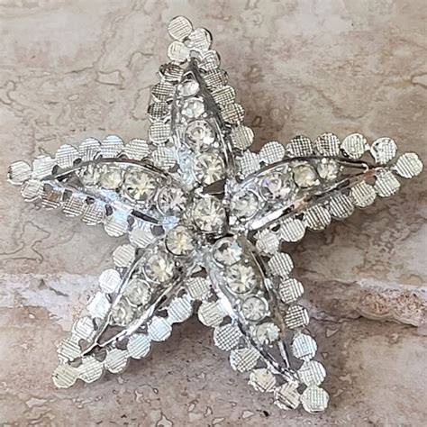 Vintage Cream Starfish Rhinestone Gem