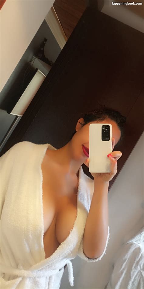 Officefacil Vivi V Nude Onlyfans Leaks The Fappening Photo
