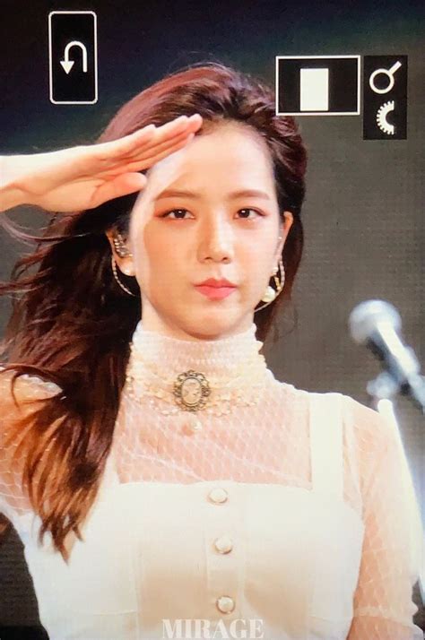 Pin De Ariel Rodriguez Cruz En Jisoo Femenina Blackpink Lisa