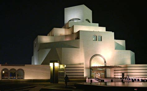 Download Museum Of Islamic Art With Pitch Black Backdrop Wallpaper
