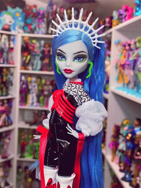 Ghouluxe Ghoulia Yelps Mattelcreations Fang Club Exclusive Doll