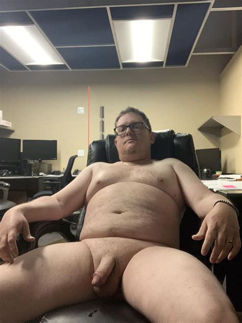 Totally Naked In The Office Nudes ChubbyDudes NUDE PICS ORG