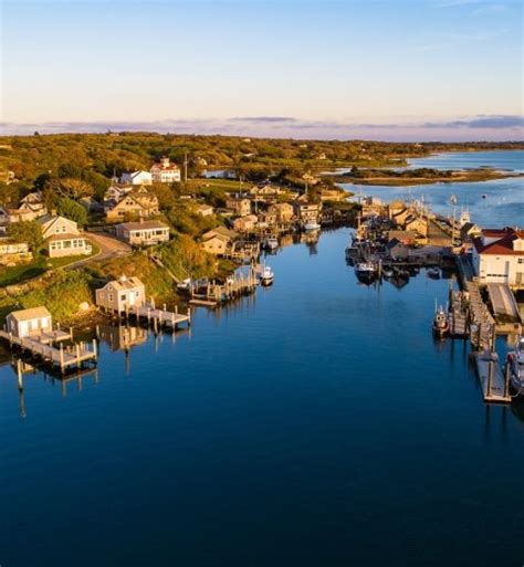 Martha's Vineyard Celebrities' Homes | SelfGuided Tour