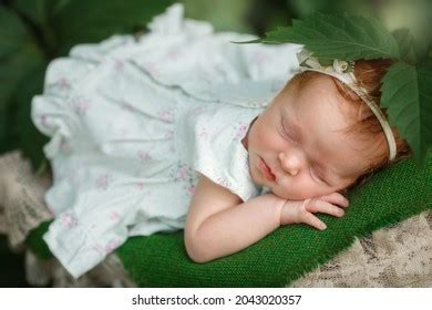 1 450 Naked Baby Girl Lying Down Stock Photos Images Photography Shutterstock