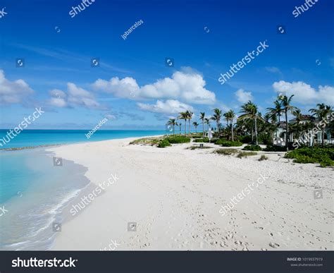 561 Grace bay turks and caicos Images, Stock Photos & Vectors ...