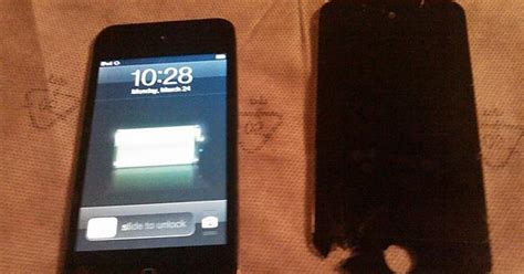 Repaired A 4th Gen Ipod Screen Today Pretty Proud Of Myself For Not Messing It Up Imgur