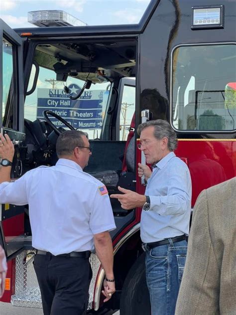 Kilgore Fire Department Welcomes New Fire Truck At Push In Ceremony