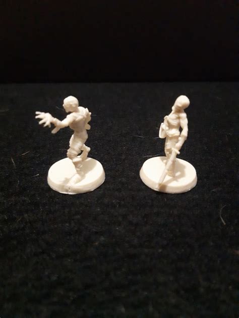 Heroquest Hasbro 2022 Momia Y Zombie De Segunda Mano Por 3 Eur En Sant