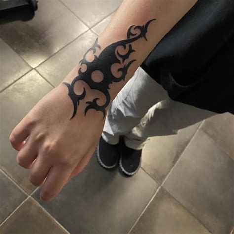 jesse pinkman hand tattoo
