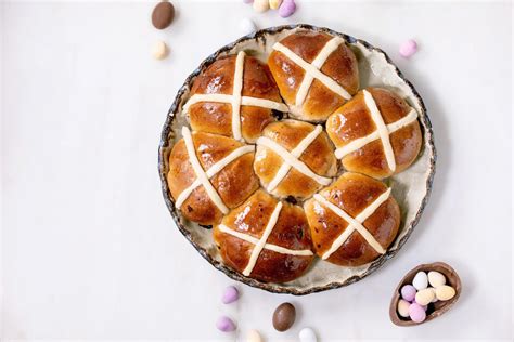 Why Do Hot Cross Buns Have Crosses On Them And What S Their Link To Easter