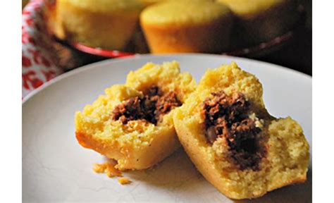 Chili-Stuffed Cornbread Muffins - SavvyMom