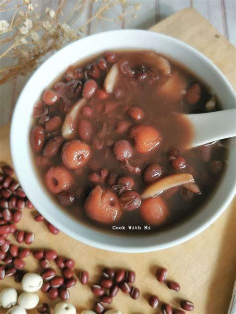 Red Bean Lily Bulbs And Lotus Seeds Sweet Soup Sweet Soup Red Beans Red Bean Dessert