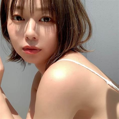 和地つかささんのインスタグラム写真 和地つかさinstagram「じー、、、👀 グラビアアイドル Gravureidol