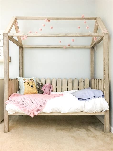 DIY Toddler House Bed