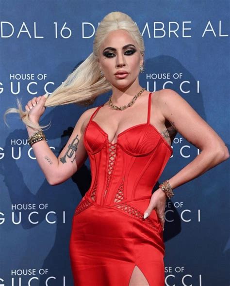 Lady Gaga Showed Tits In A Deep Cleavage At The Premiere Of House Of Gucci Photos The
