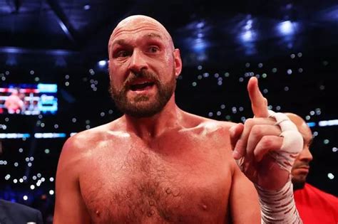 Tyson Fury Pleaded With Ref To Stop Dillian Whyte Fight After Brutal Knockdown Mirror Online