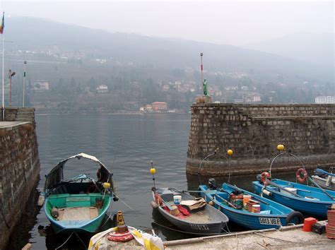 Solve Lake Maggiore Jigsaw Puzzle Online With 594 Pieces