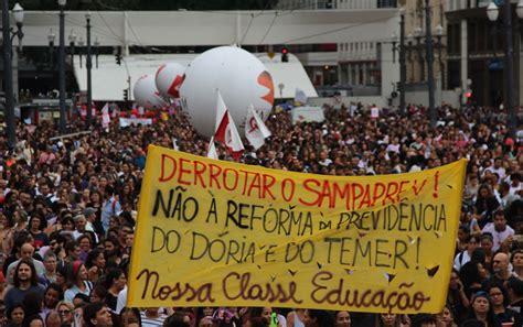 Greve dos professores atinge 93 das escolas municipais de SP São