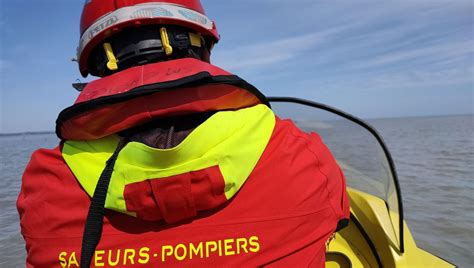 En Images A Bord De Laéroglisseur Des Pompiers Dille Et Vilaine